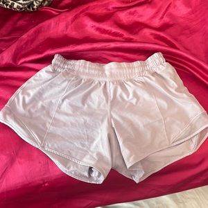light purple lululemon hotty hots size 4